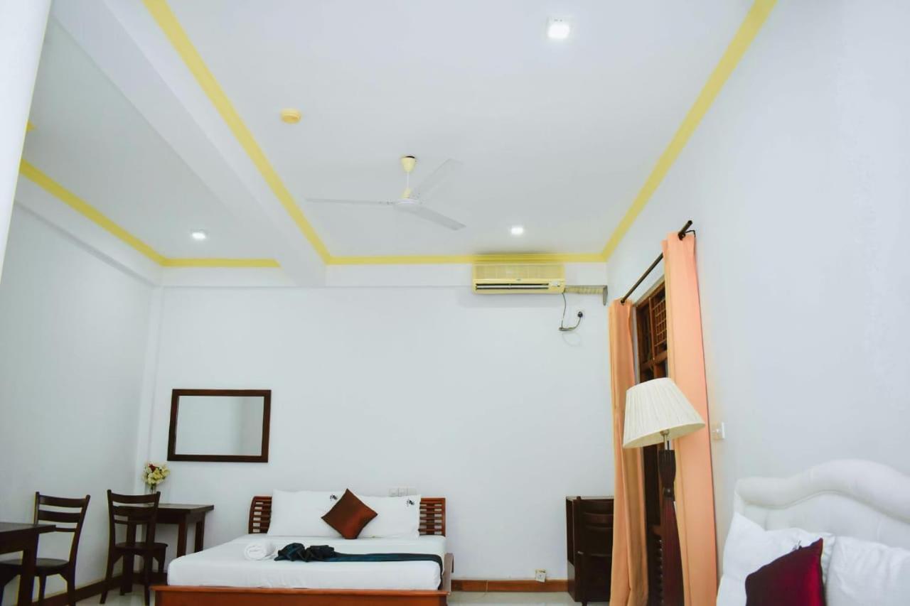 Hotel Sobana Lake Front Udawalawe Exteriér fotografie