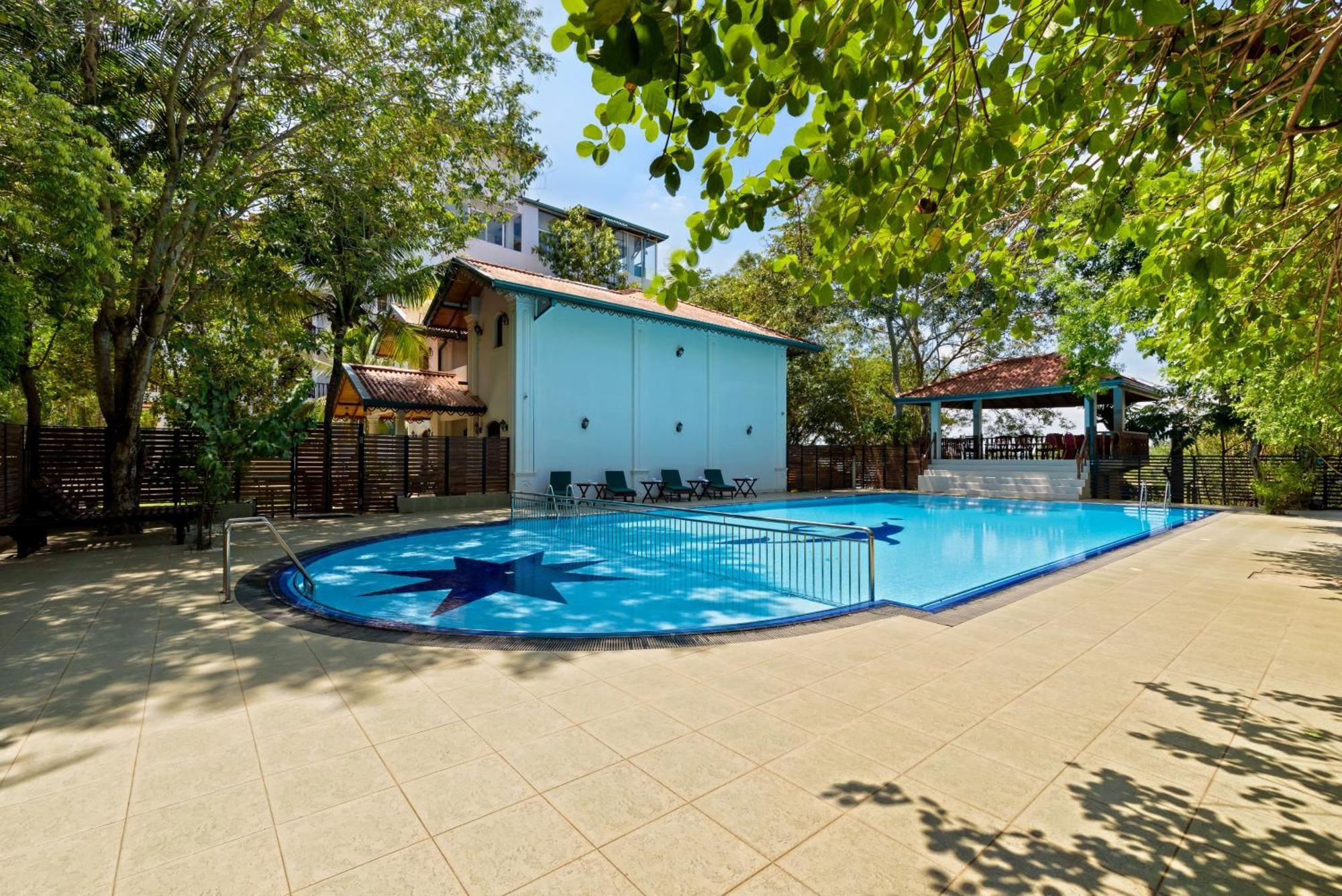 Hotel Sobana Lake Front Udawalawe Exteriér fotografie