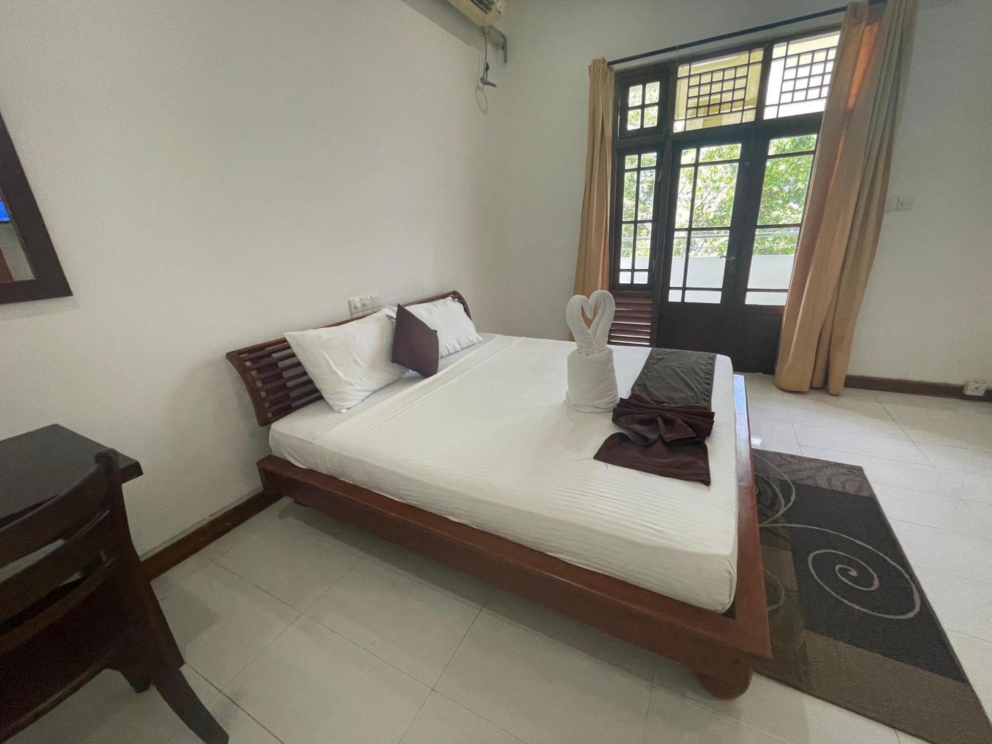 Hotel Sobana Lake Front Udawalawe Exteriér fotografie
